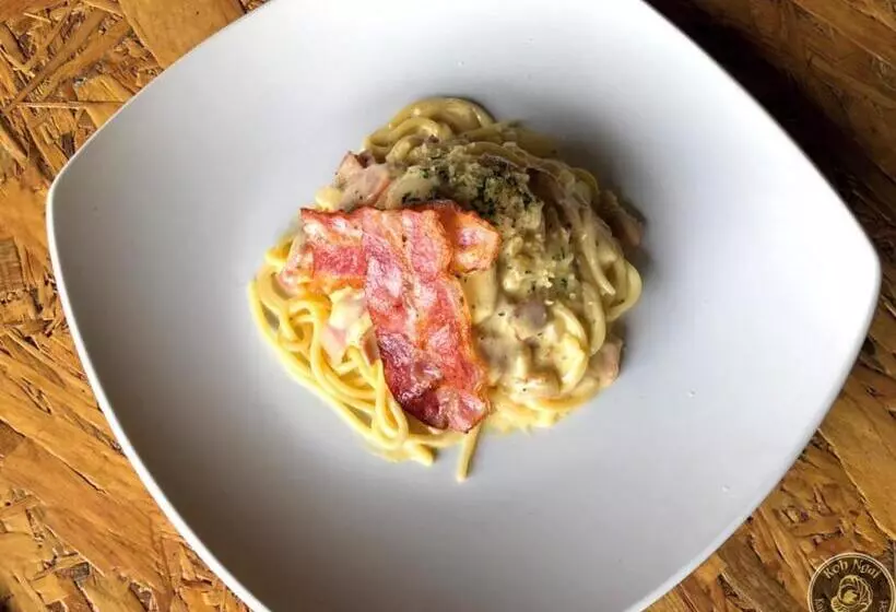 Koh Ngai Kaimuk Thong Resort