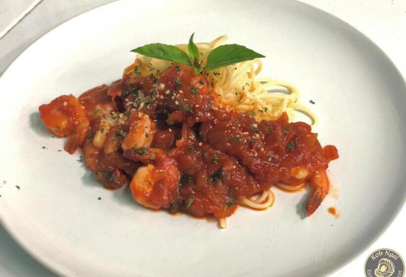 Koh Ngai Kaimuk Thong Resort