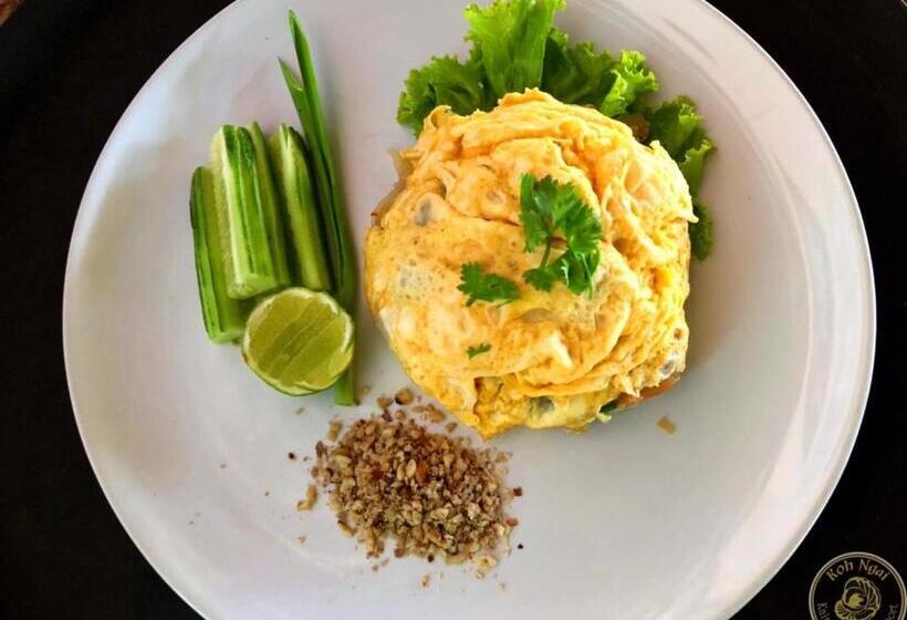 Koh Ngai Kaimuk Thong Resort