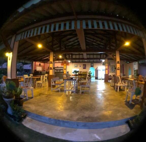 Koh Ngai Kaimuk Thong Resort