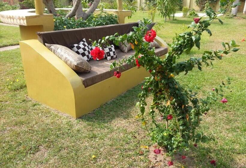 Pension Golden Lilies