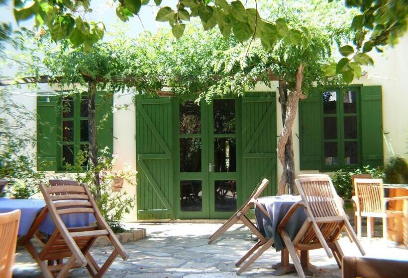 مبيت وإفطار Antony S Garden House