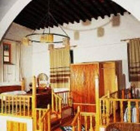 مبيت وإفطار Antony S Garden House