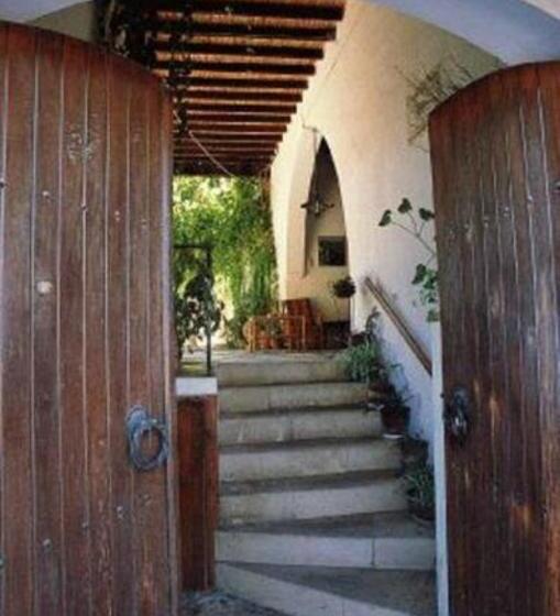 مبيت وإفطار Antony S Garden House