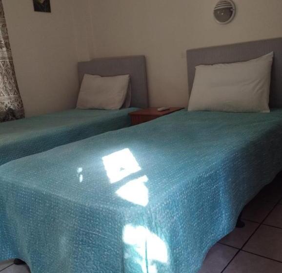 مبيت وإفطار Antony S Garden House