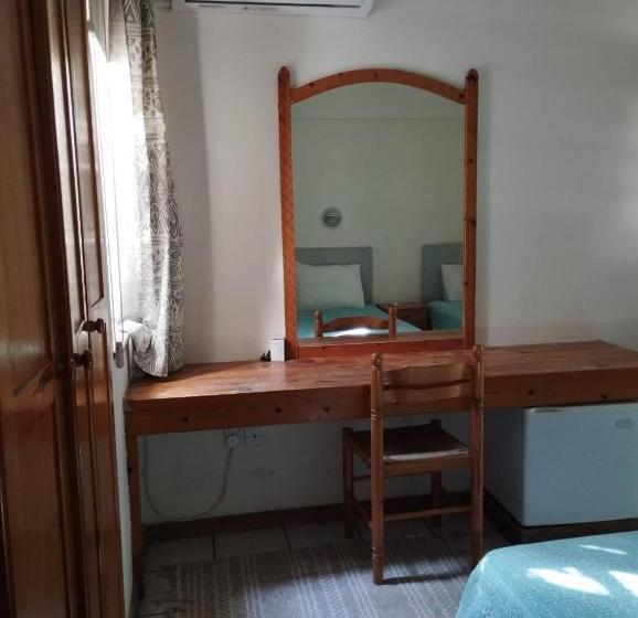 مبيت وإفطار Antony S Garden House