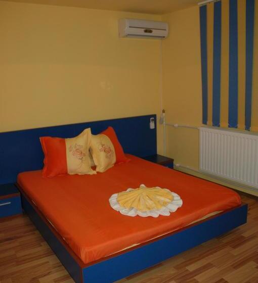 住宿加早餐  Pension Puiu