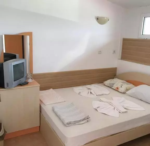 Family Hotel Sinemoretz