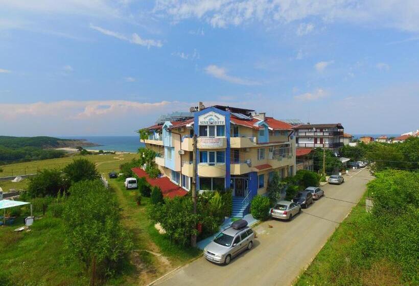 Family Hotel Sinemoretz