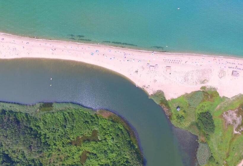 Family Hotel Sinemoretz