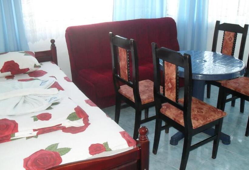 Family Hotel Sinemoretz