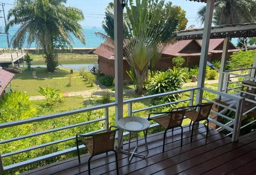 Holiday Resort   Sha Plus