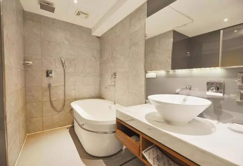 Hotelli 新麗旅店 Newful