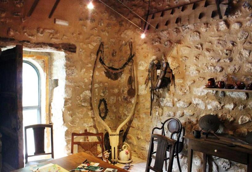 هتل Torre Forcheron