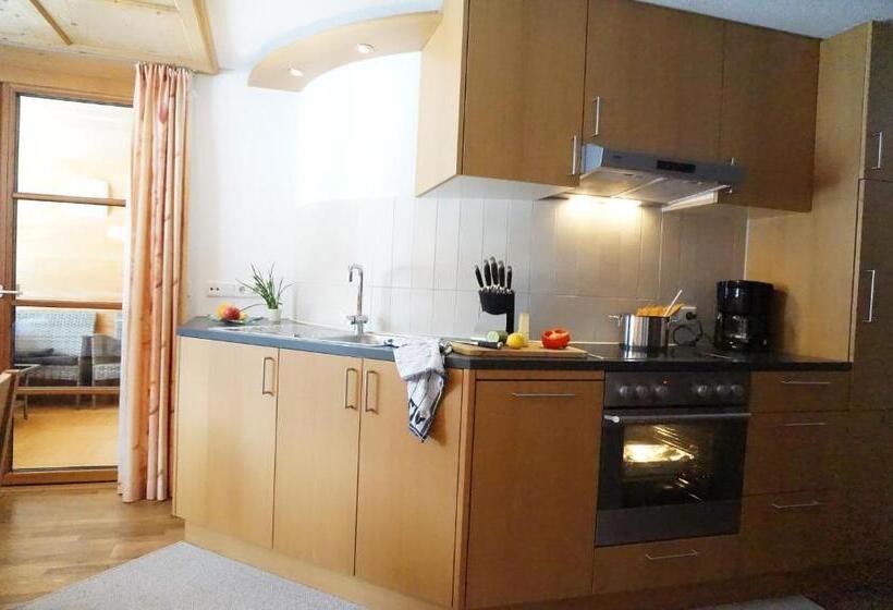 ペンション Haus Schwendinger