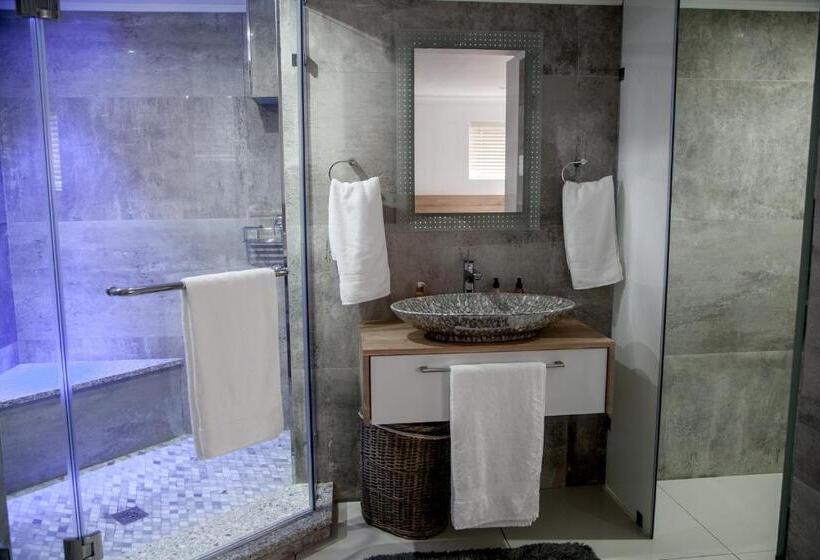 膳宿费 Peacehaven On Sea