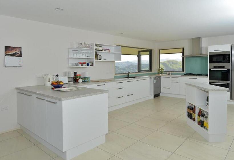 膳宿费 Taratara Whangaroa