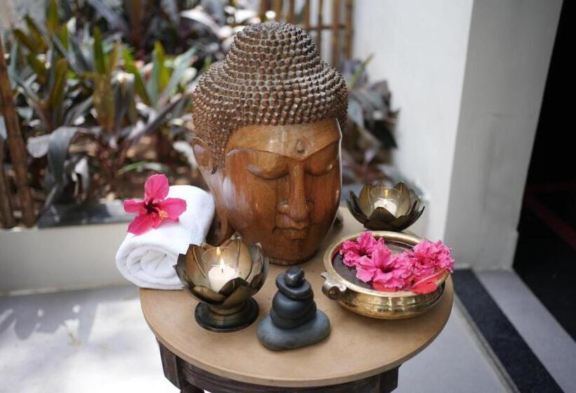 The Tree House Resort