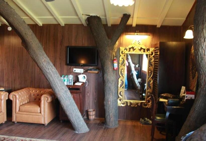 The Tree House Resort