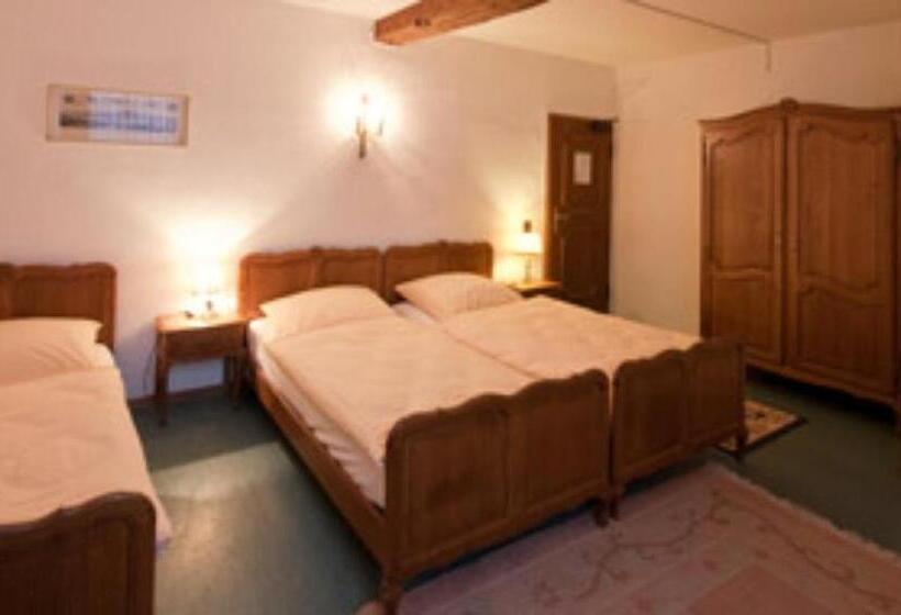 ペンション Burg