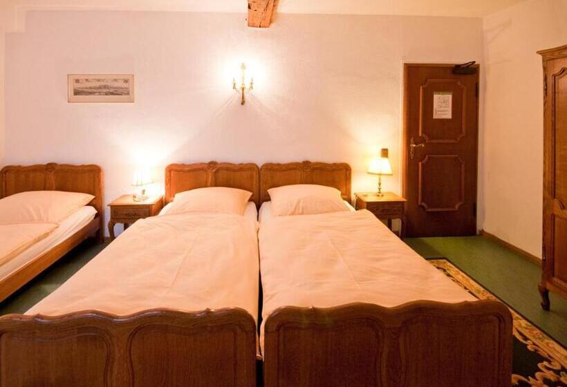 ペンション Burg