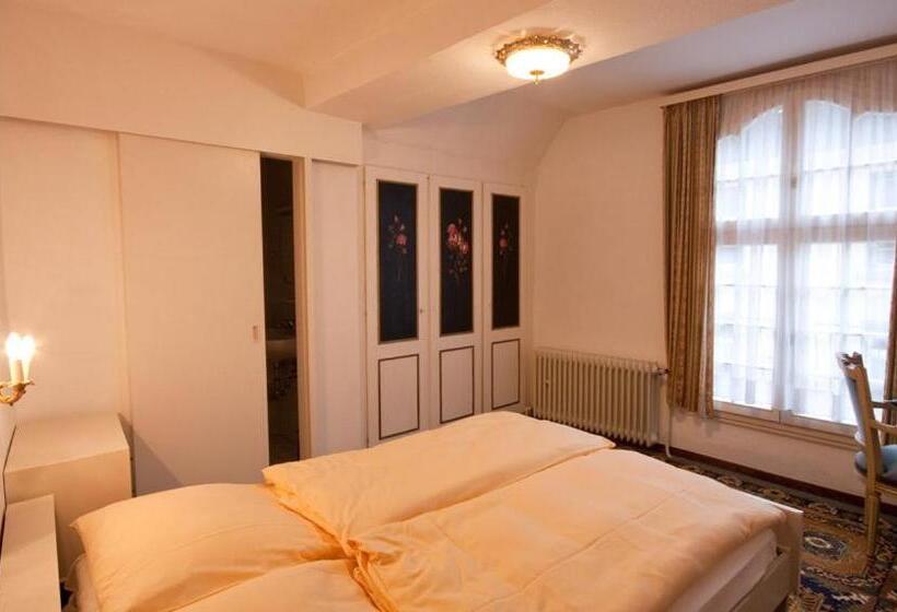 ペンション Burg