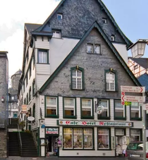 ペンション Burg