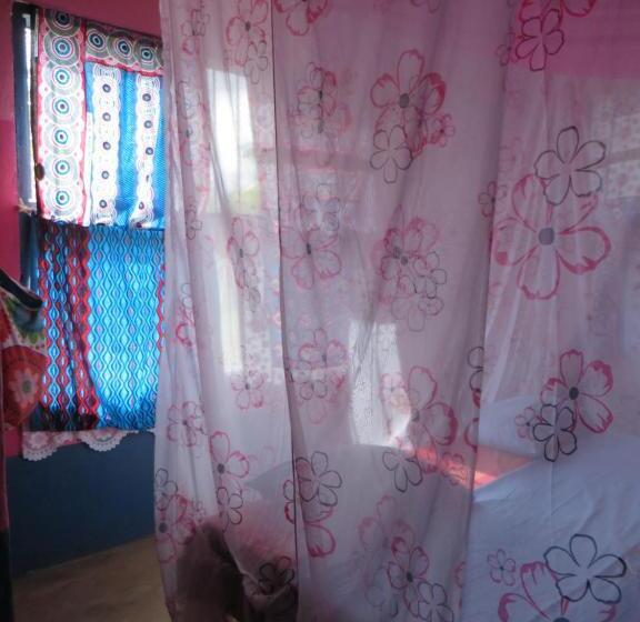 تختخواب و صبحانه Bahati Diani House Glamping