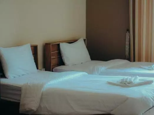 هتل Aura Residence