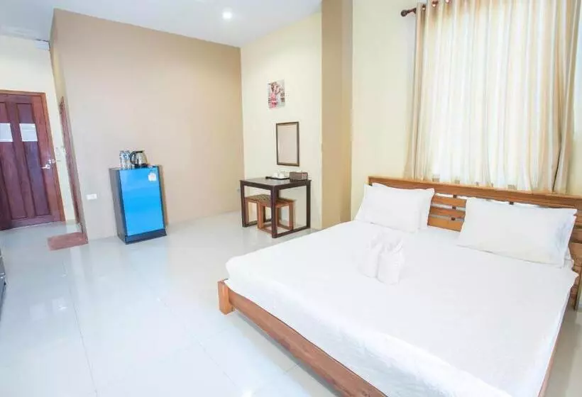 هتل Aura Residence