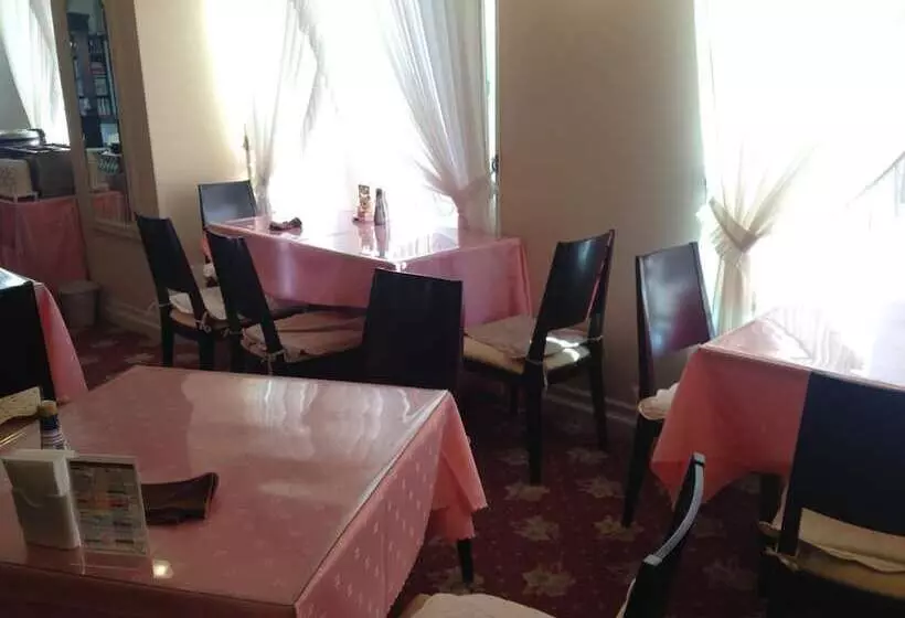 Hotel Creston