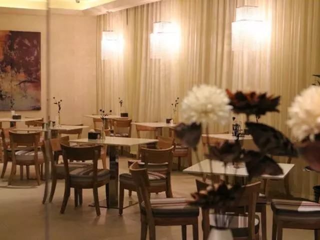 Hotelli Jinjiang Inn Select Xining West Wusi Road New Hualian Square