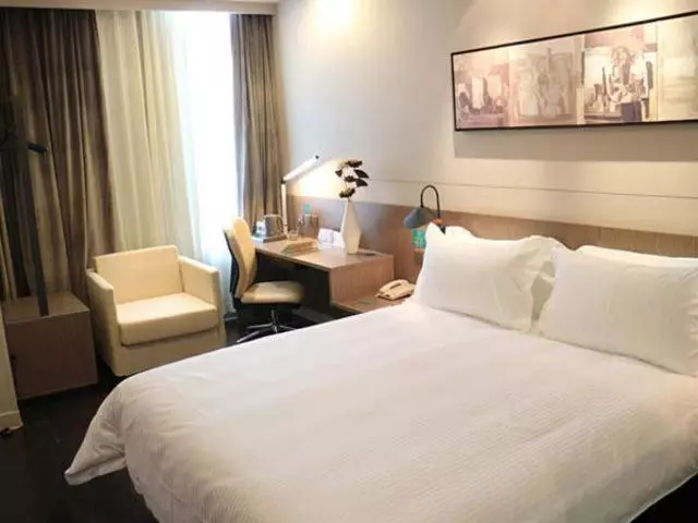 Hotelli Jinjiang Inn Select Xining West Wusi Road New Hualian Square