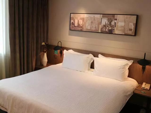 Hotelli Jinjiang Inn Select Xining West Wusi Road New Hualian Square