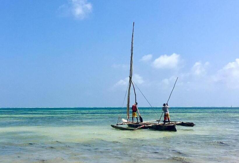 בית מלון כפרי Marafiki Bungalows