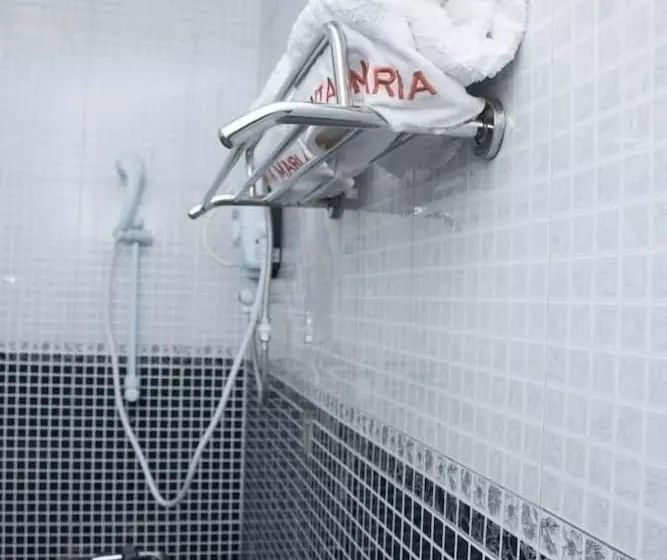 استراحتگاه Santa Maria Hotel Entebbe