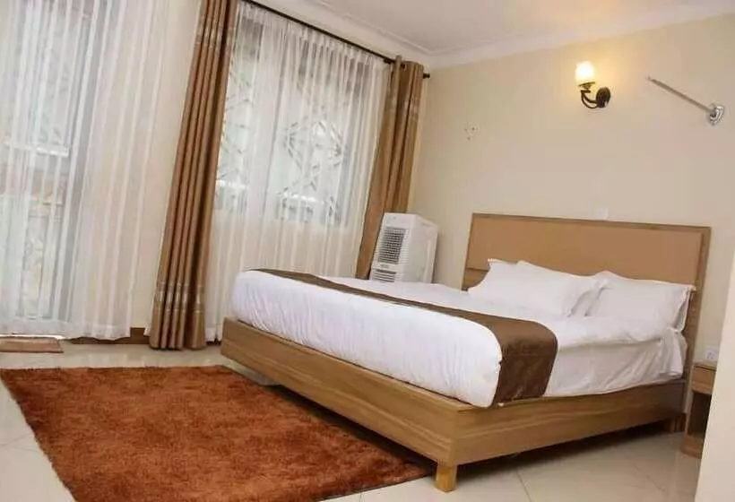 استراحتگاه Santa Maria Hotel Entebbe