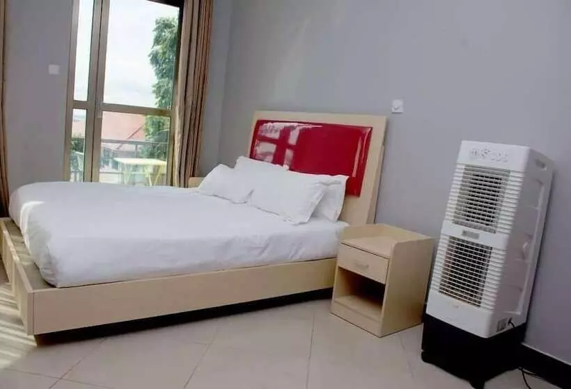 استراحتگاه Santa Maria Hotel Entebbe