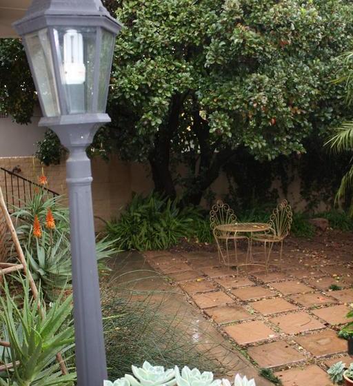 住宿加早餐  Aan D'oewer