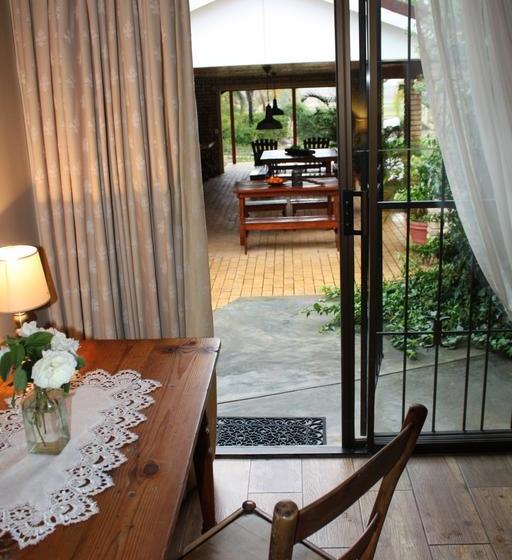 住宿加早餐  Aan D'oewer