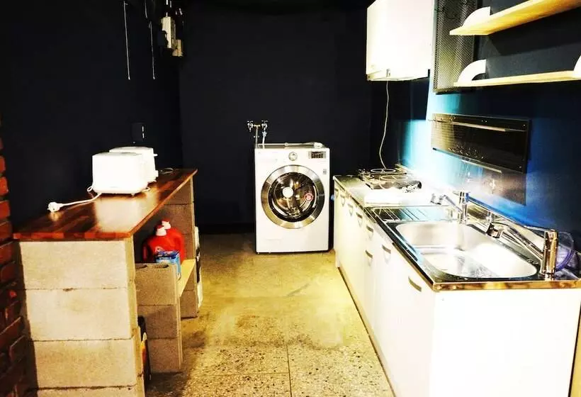 Onna Guesthouse   Hostel