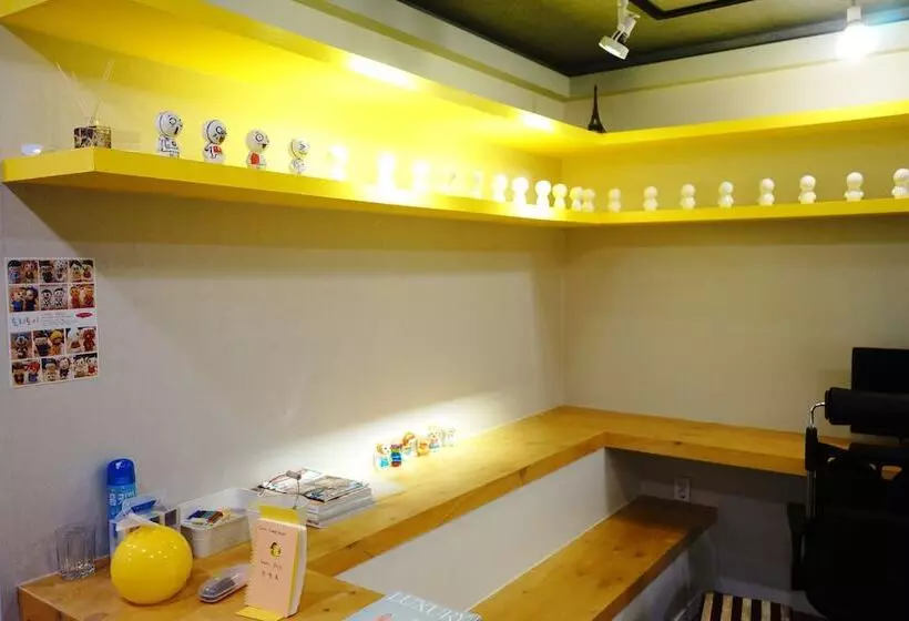 Onna Guesthouse   Hostel