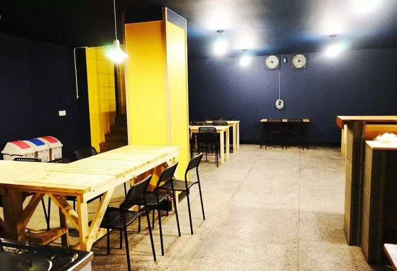 Onna Guesthouse   Hostel