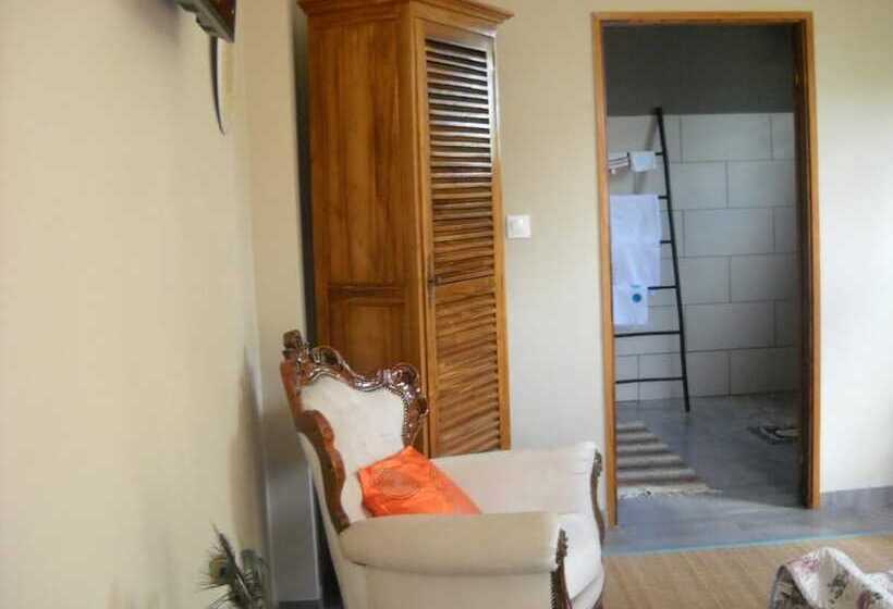 تختخواب و صبحانه Bois De Santal Chambre D Hôtes