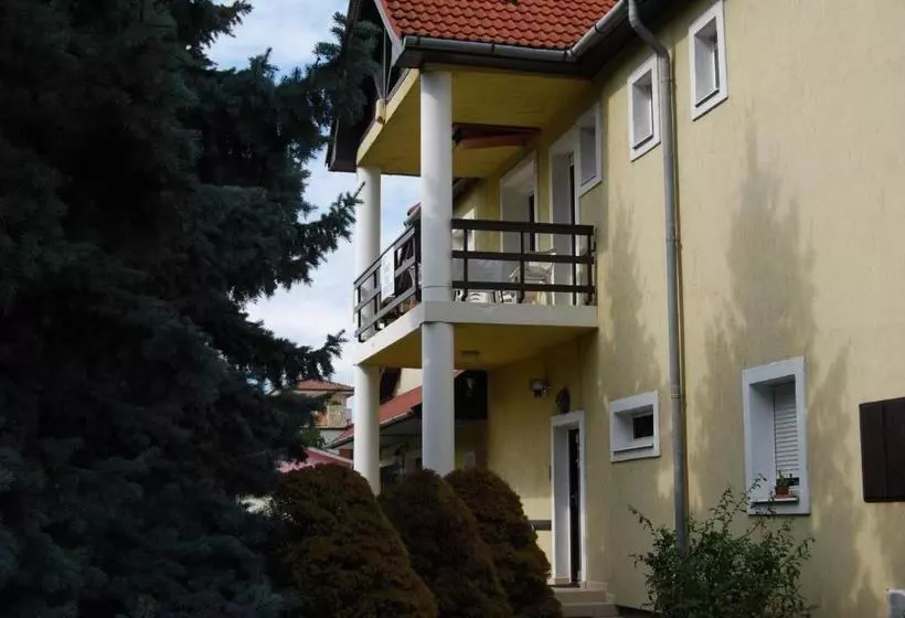 تختخواب و صبحانه See Vendégház   Siófok