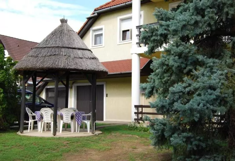 تختخواب و صبحانه See Vendégház   Siófok