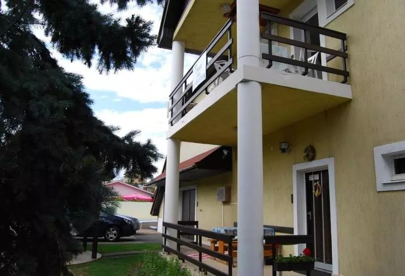 تختخواب و صبحانه See Vendégház   Siófok