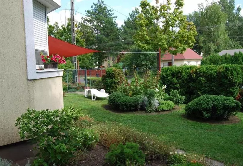 تختخواب و صبحانه See Vendégház   Siófok