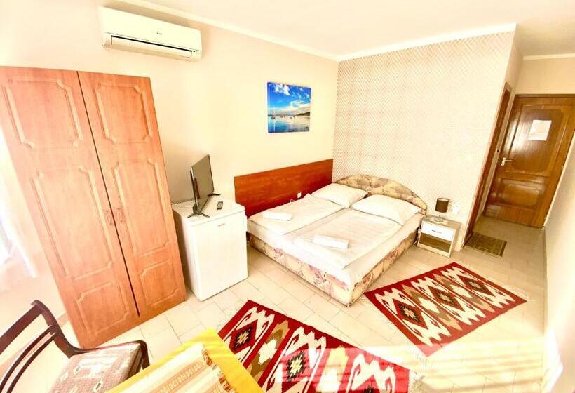 Bed and Breakfast See Vendégház Siófok