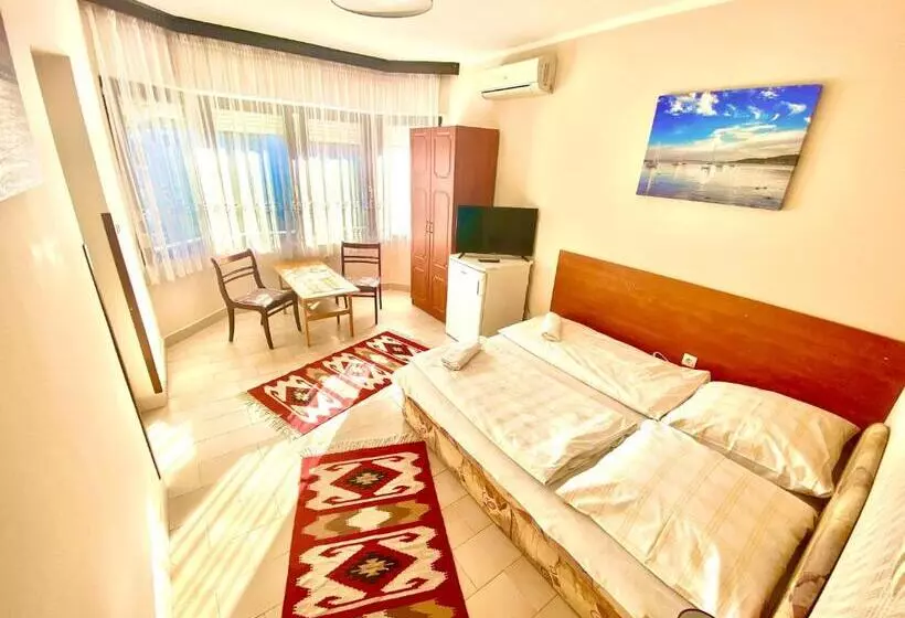 تختخواب و صبحانه See Vendégház   Siófok